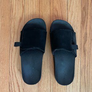 Vionic Keira Slide in Black 7
